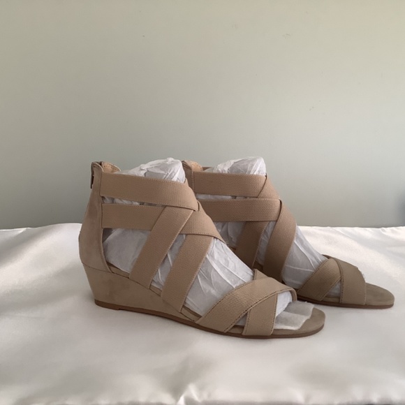 NWT Isaac Mizrahi Leather Taupe Sandals 8M - Picture 7 of 8